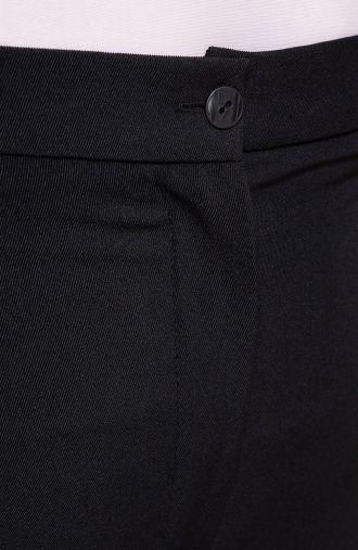 Удобен черен панталон с кант