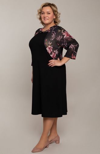 Черна рокля със сако с флорални мотиви