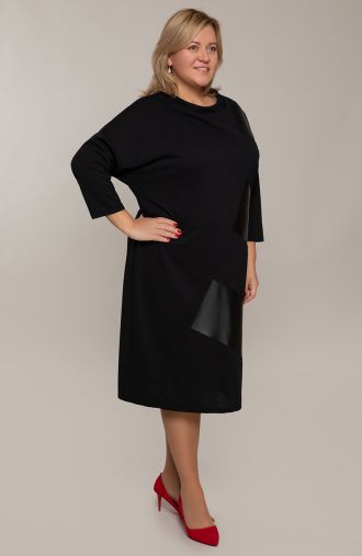 Черна рокля с кожени елементи