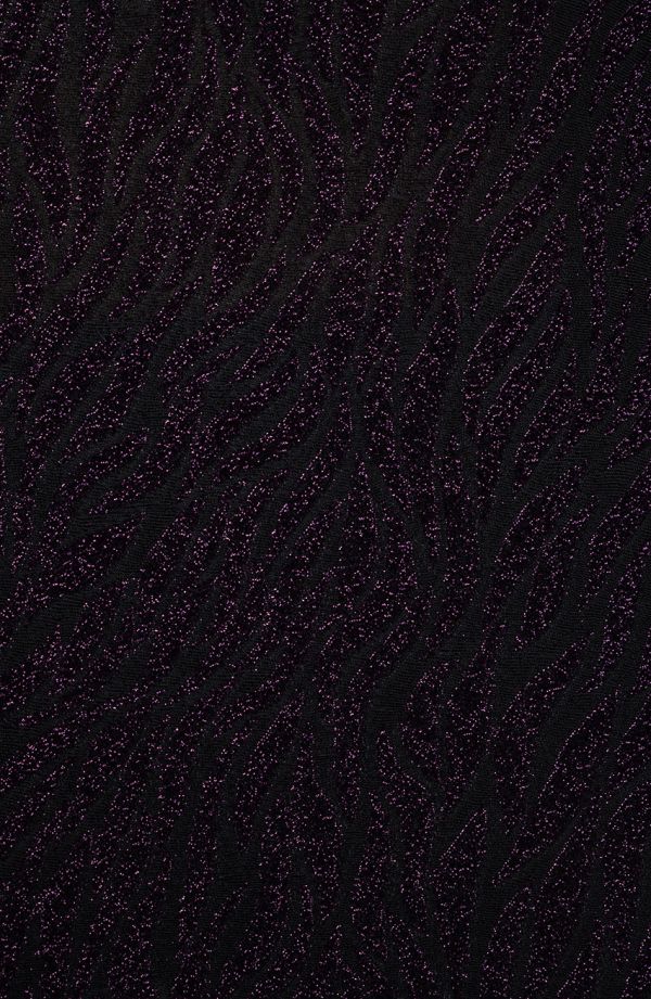 Черен комплект с лилави блестящи вълни