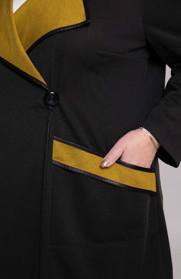 Черно сако с жълти джобове