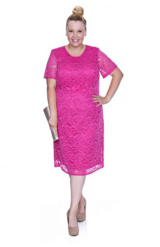 Розова дантелена рокля с къс ръкав